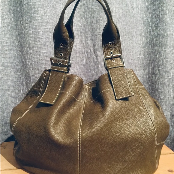 Maurizio Taiuti Handbags - Maurizio Taiuti olive leather handbag!! NWOT!
